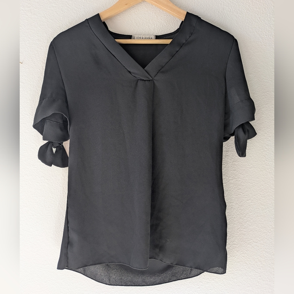 Jon & Anna Black V-Neck Short Sleeve Tie-Sleeve Blouse